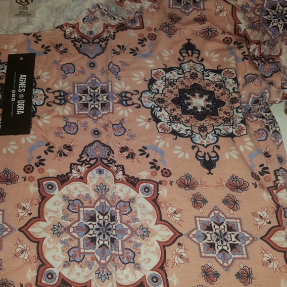 Last 2! Agnes and Dora Dolman Top - Picture 3 of 4